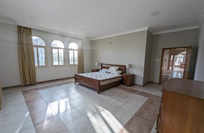 Villa - 4 Bedrooms - 4 Bathrooms for rent in Saar - Northern Governorate
