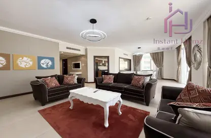 Apartment - 3 Bedrooms - 3 Bathrooms for rent in Al Juffair - Capital Governorate