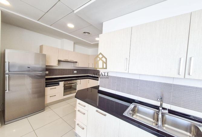 992163 - Property Image 2