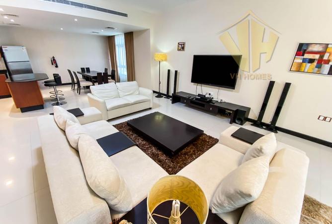 992403 - Property Image 2