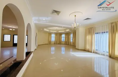 Villa - 4 Bedrooms - 4 Bathrooms for rent in Janabiya - Northern Governorate