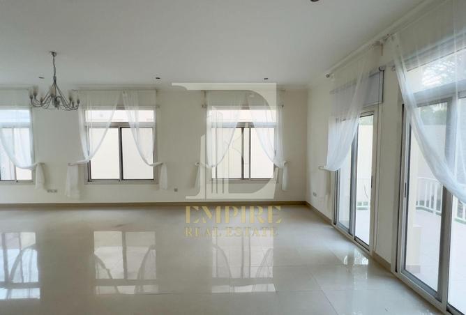 958791 - Property Image 3