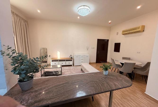 988208 - Property Image 3