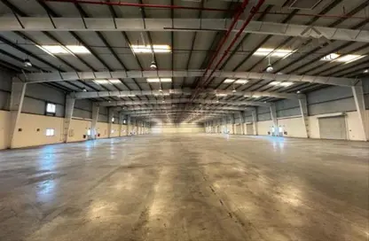 Warehouse - Studio - 4 Bathrooms for rent in Hidd - Muharraq Governorate