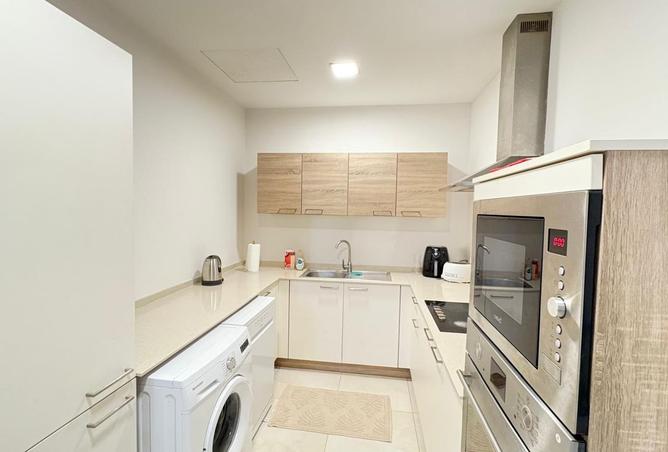 985331 - Property Image 2