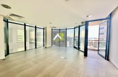 Office Space - Studio - 2 Bathrooms for rent in Seef - Capital Governorate