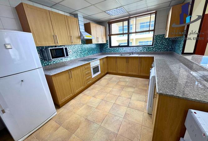 963767 - Property Image 2