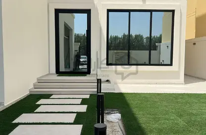 Villa - 4 Bedrooms - 7 Bathrooms for sale in Janabiya - Northern Governorate