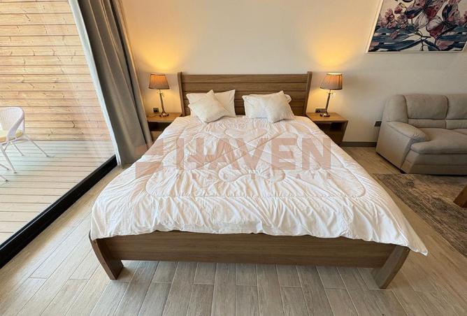 987600 - Property Image 3