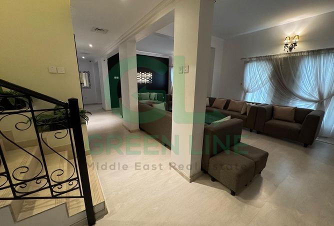 968100 - Property Image 3