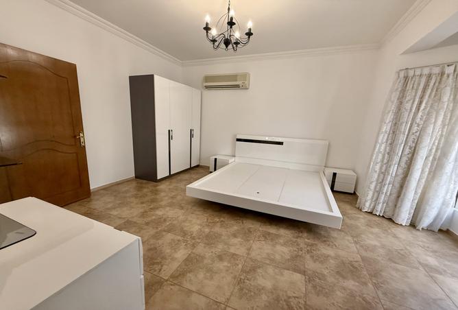 954796 - Property Image 3