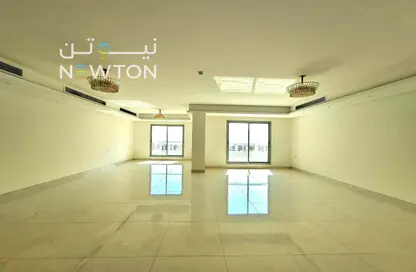 شقة - 3 غرف نوم - 4 حمامات للبيع في الحد - المحرق