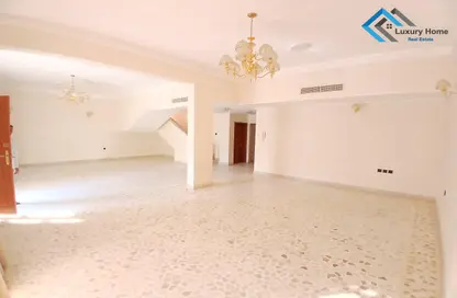 Villa - 4 Bedrooms - 4 Bathrooms for rent in Busaiteen - Muharraq Governorate
