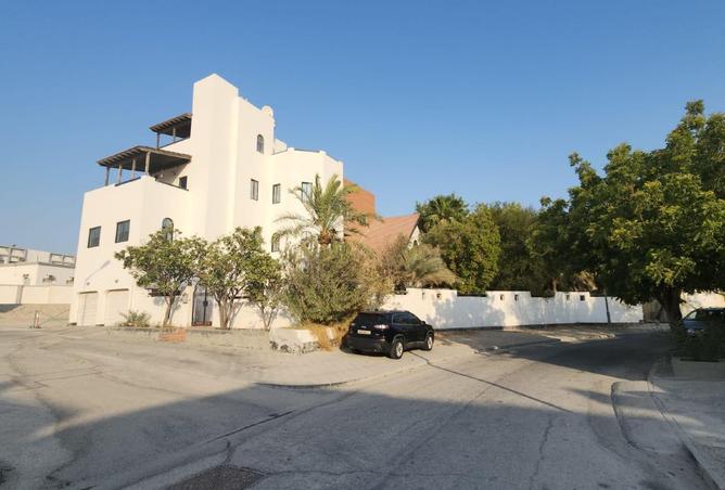 954029 - Property Image 2