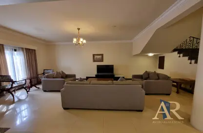 Living Room image for: Villa - 3 Bedrooms - 4 Bathrooms for rent in Al Juffair - Capital Governorate, Image 1