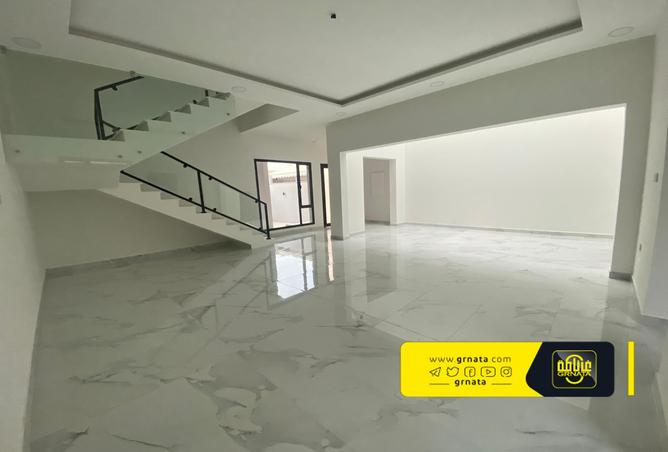 835313 - Property Image 3