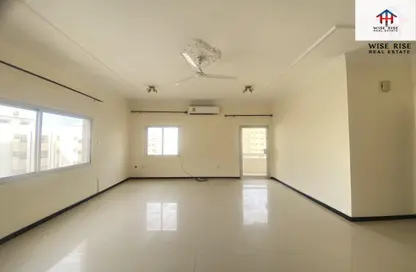 Apartment - 2 Bedrooms - 2 Bathrooms for rent in Mahooz - Manama - Capital Governorate