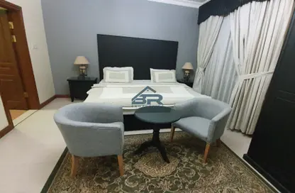 Dining Room image for: Apartment - 2 Bedrooms - 2 Bathrooms for rent in Al Juffair - Capital Governorate, Image 1