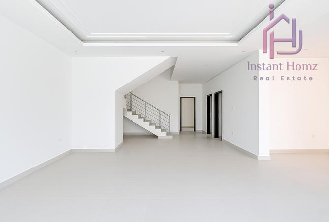 973325 - Property Image 2