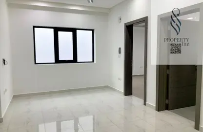 Apartment - 2 Bedrooms - 2 Bathrooms for rent in Manama Souq - Manama - Capital Governorate