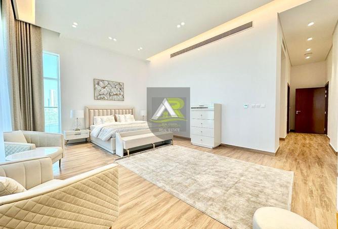 952607 - Property Image 2