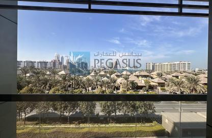 Apartment - 3 Bedrooms - 3 Bathrooms for rent in Reef Island - Capital Governorate