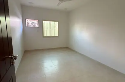 Apartment - 2 Bedrooms - 2 Bathrooms for rent in Al Maqsha - Northern Governorate