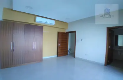 Empty Room image for: Apartment - 2 Bedrooms - 3 Bathrooms for rent in Adliya - Manama - Capital Governorate, Image 1