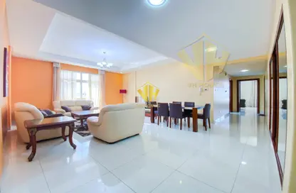 Apartment - 3 Bedrooms - 4 Bathrooms for rent in Zinj - Manama - Capital Governorate