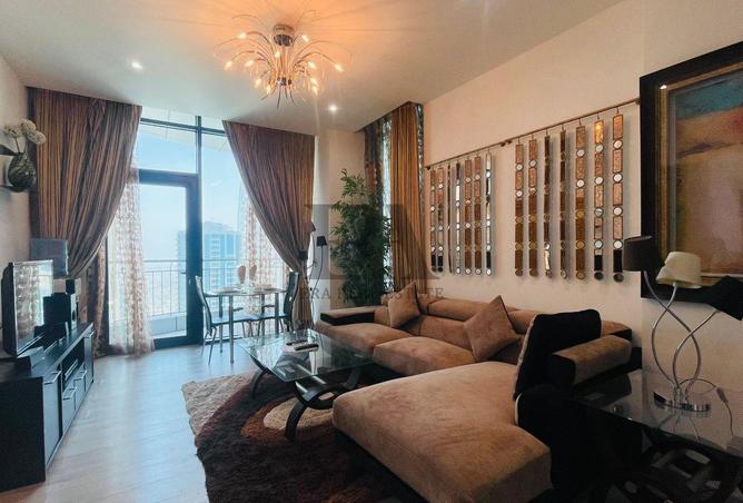 978525 - Property Main Image