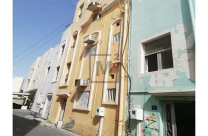عمارة بالكامل - 7 غرف نوم - 7 حمامات للبيع في البسيتين - المحرق
