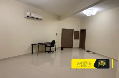شقة - 2 غرف نوم - 3 حمامات للايجار في الحد - المحرق