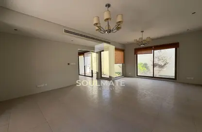 Villa - 4 Bedrooms - 4 Bathrooms for rent in Janabiya - Northern Governorate