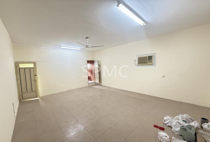 983715 - Property Main Image