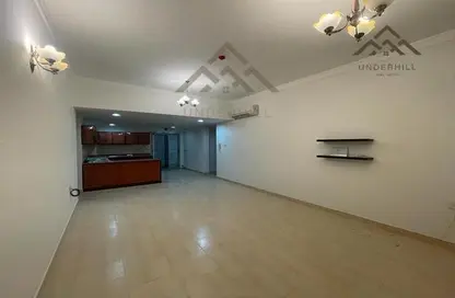 Apartment - 3 Bedrooms - 2 Bathrooms for sale in Busaiteen - Muharraq Governorate