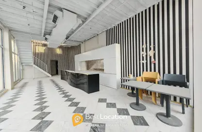 Shop - Studio - 4 Bathrooms for rent in Seef - Capital Governorate
