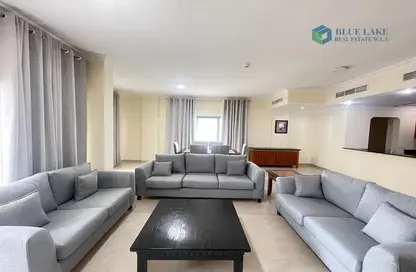 Apartment - 2 Bedrooms - 2 Bathrooms for rent in Al Juffair - Capital Governorate