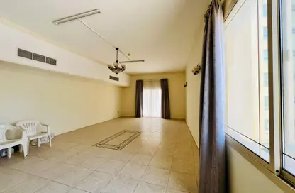 Apartment - 3 Bedrooms - 3 Bathrooms for rent in Mahooz - Manama - Capital Governorate