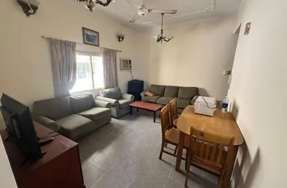 Apartment - 2 Bedrooms - 2 Bathrooms for rent in Mahooz - Manama - Capital Governorate