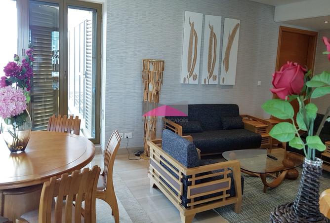 987813 - Property Image 2