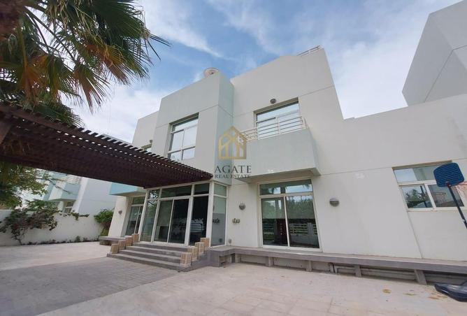 Villa - 4 Bedrooms - 5 Bathrooms for rent in Riffa Views - Riffa - Southern Governorate