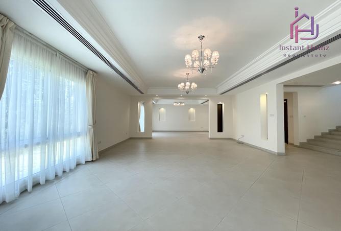957834 - Property Image 2
