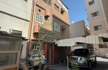 تاون هاوس - 5 غرف نوم - 2 حمامات للبيع في شارع المعارض - الحورة - محافظة العاصمة