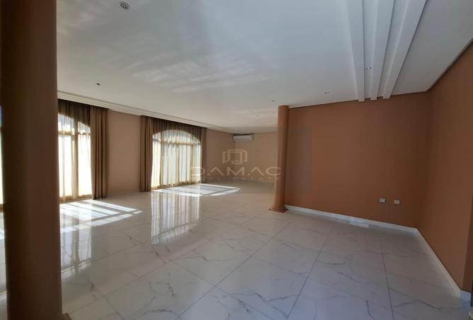 954987 - Property Image 3