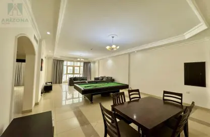 Apartment - 3 Bedrooms - 3 Bathrooms for rent in Al Juffair - Capital Governorate
