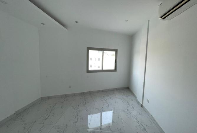 983232 - Property Image 2