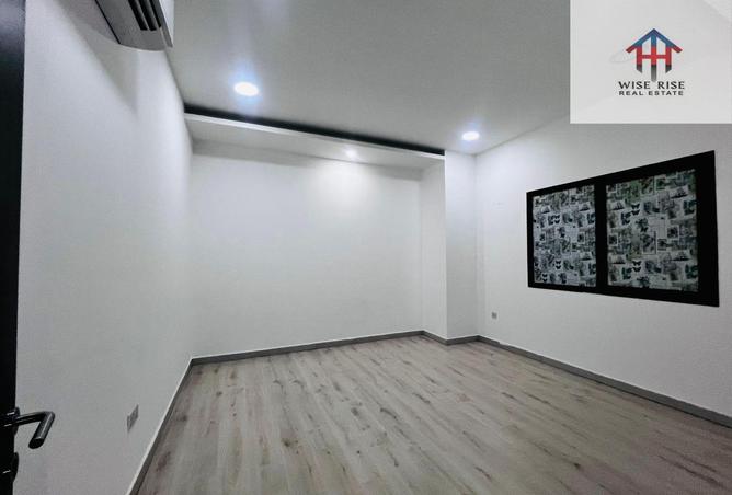 963411 - Property Image 3