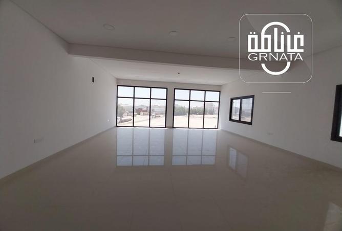 967706 - Property Image 2