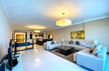 Apartment - 2 Bedrooms - 3 Bathrooms for rent in Al Juffair - Capital Governorate