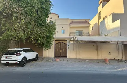 Villa - 4 Bedrooms - 5 Bathrooms for sale in Alhajiyat - Riffa - Southern Governorate